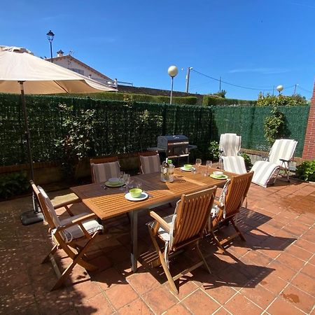 Apartamento En Complejo Residencial Rovacias Comillas Bagian luar foto