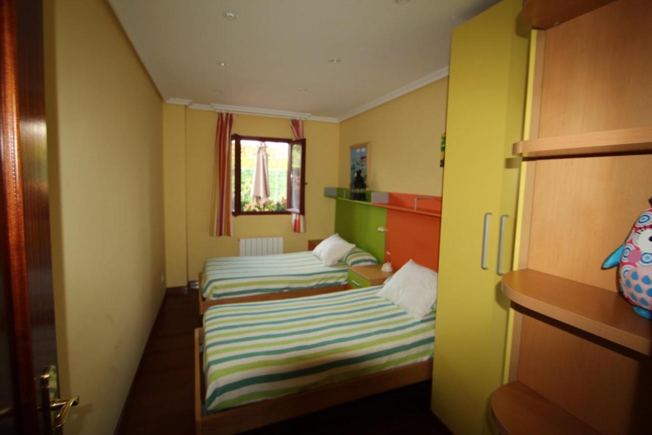 Apartamento En Complejo Residencial Rovacias Comillas Bagian luar foto